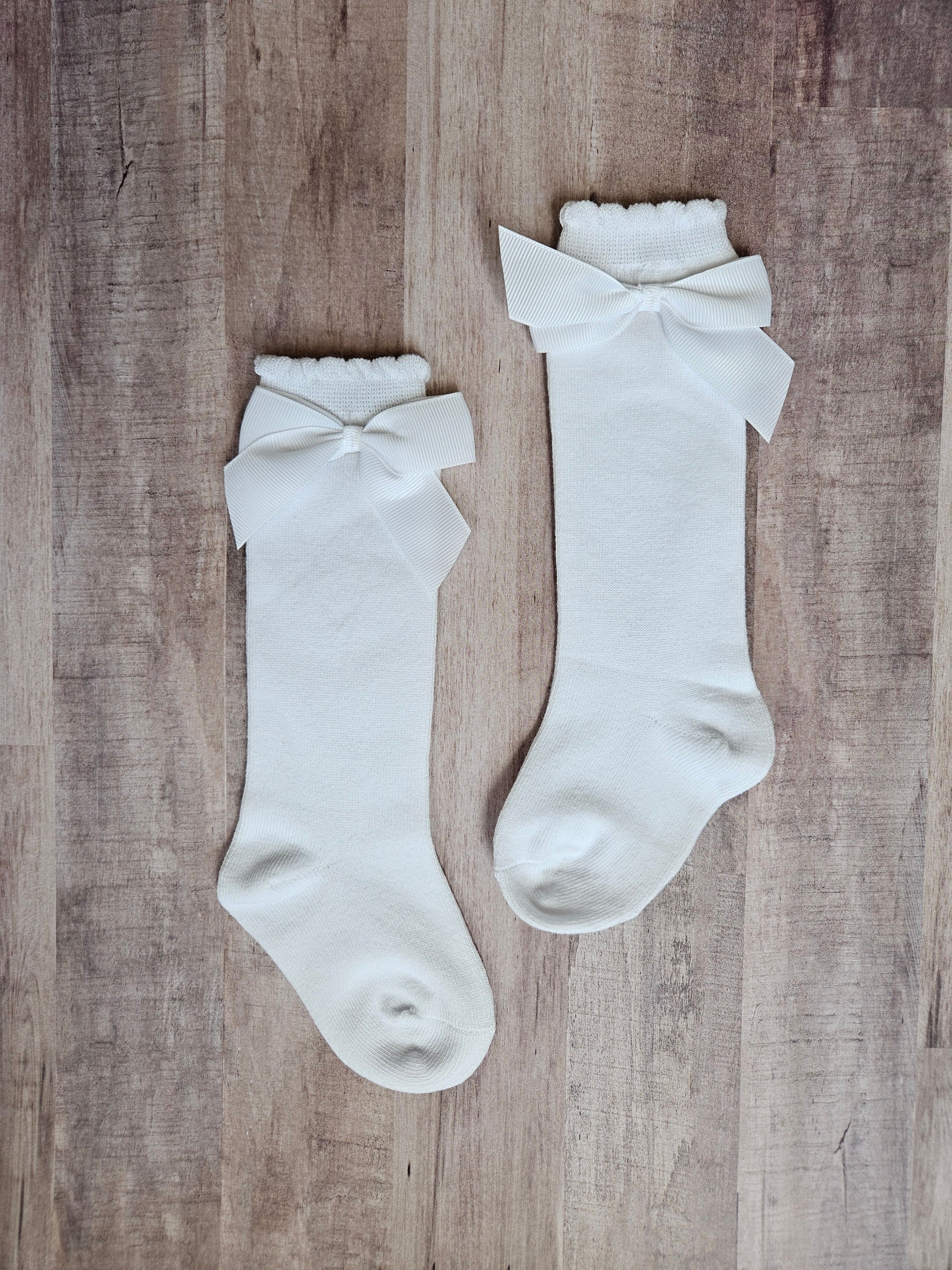 Girls White Bow Socks