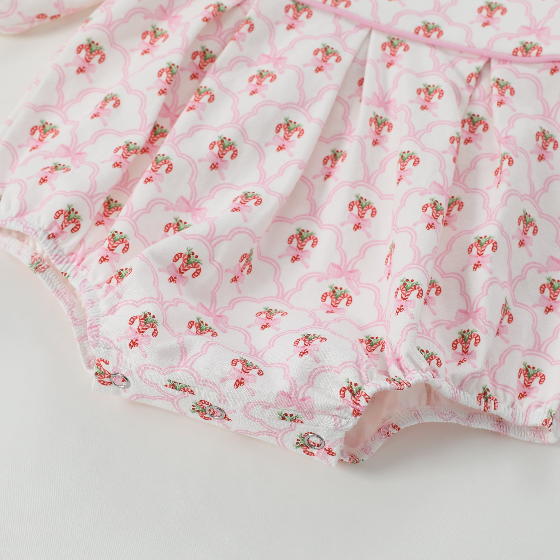 Swoon Baby Scalloped Candy Cane Bubble