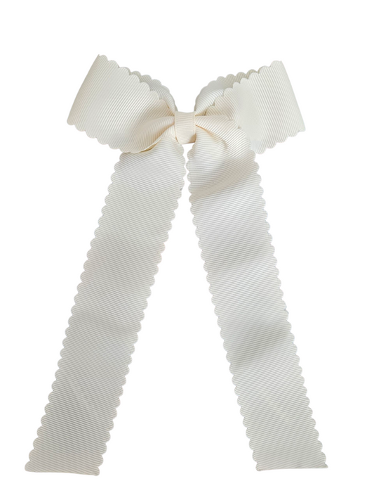 Scalloped Long Tail Ivory Bow with Alligator Clip